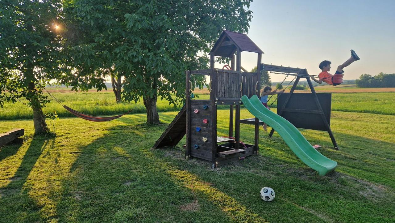 Passero Holiday House Моравске-Топлице Екстериор снимка